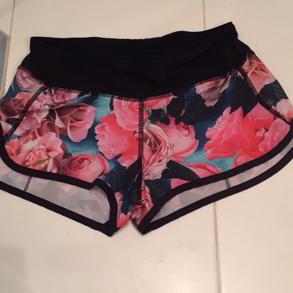 Lululemon speed short, black & pink floral pattern